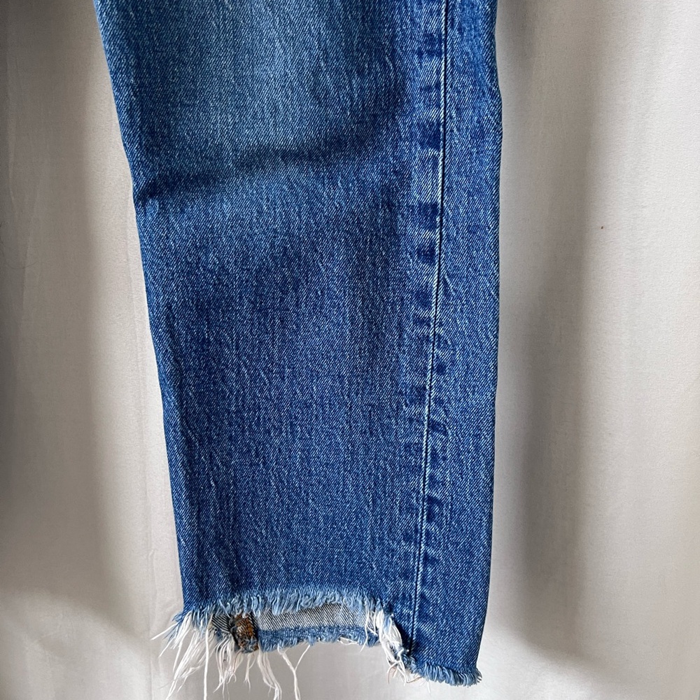 Levi's Blue 501 button fly Rare R Tag - Picture 4 of 7